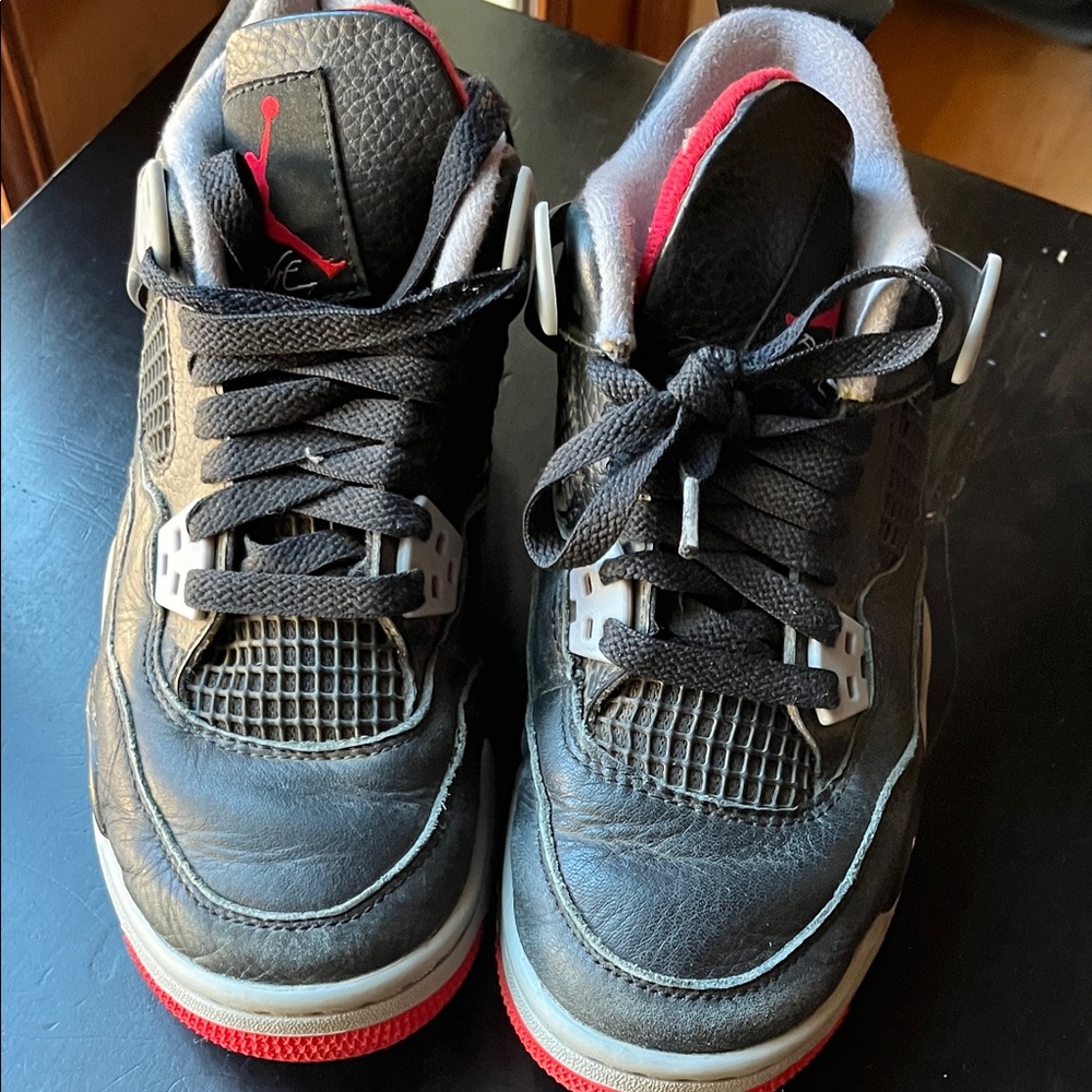 Jordan kidsBlack and Red Leather Sneakers